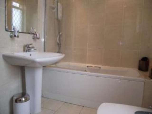  Image of 4 bedroom Bungalow for sale in Ruthven Avenue Giffnock Glasgow G46 at Giffnock Glasgow Giffnock, G46 6PQ