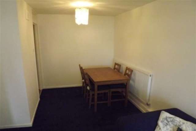  Image of 1 bedroom Flat to rent in Scotts Court Sand Hill Farnborough GU14 at Farnborough, GU14 8HU