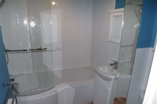  Image of 1 bedroom Flat to rent in Scotts Court Sand Hill Farnborough GU14 at Farnborough, GU14 8HU