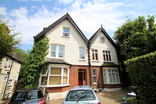  Image of 1 bedroom Flat to rent in Sanderstead Road Sanderstead South Croydon CR2 at South Croydon, CR2 0PH