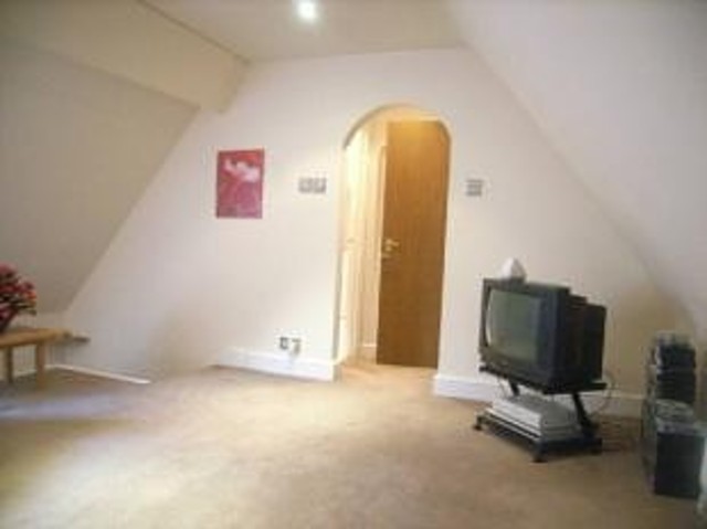  Image of 1 bedroom Flat to rent in Sanderstead Road Sanderstead South Croydon CR2 at South Croydon, CR2 0PH