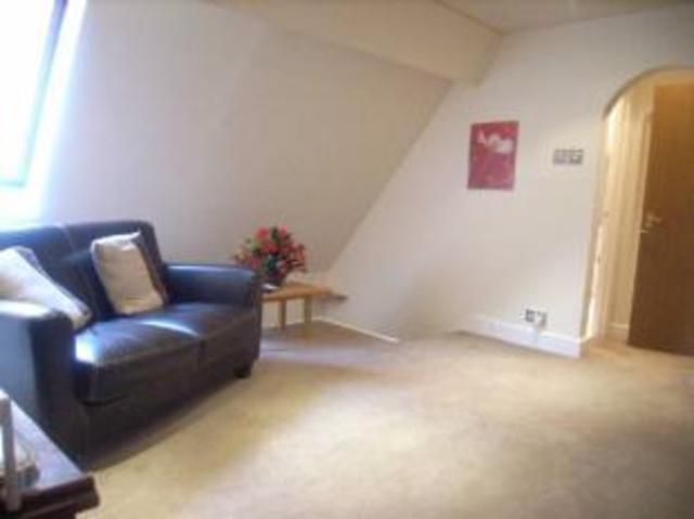  Image of 1 bedroom Flat to rent in Sanderstead Road Sanderstead South Croydon CR2 at South Croydon, CR2 0PH
