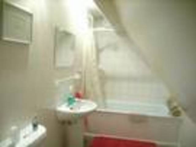  Image of 1 bedroom Flat to rent in Sanderstead Road Sanderstead South Croydon CR2 at South Croydon, CR2 0PH