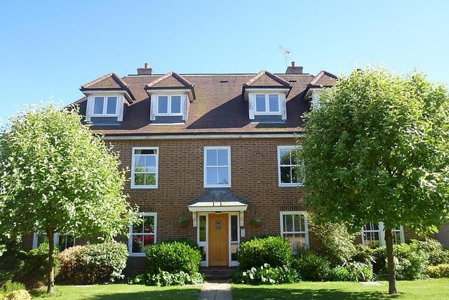  Image of 1 bedroom Flat to rent in Meade Court Walton on the Hill Tadworth KT20 at Sandhills Meade Court Walton on the Hill, KT20 7PJ