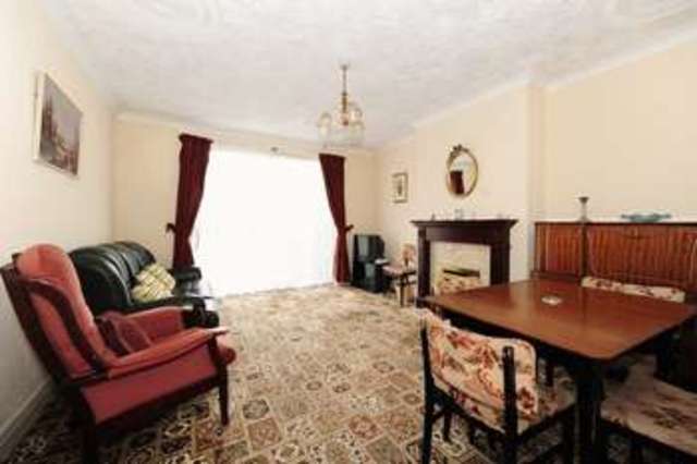  Image of 2 bedroom Detached house for sale in Sandown Way Northolt UB5 at Sandown Way  Northolt, UB5 4HZ