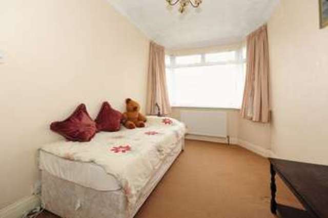  Image of 2 bedroom Detached house for sale in Sandown Way Northolt UB5 at Sandown Way  Northolt, UB5 4HZ