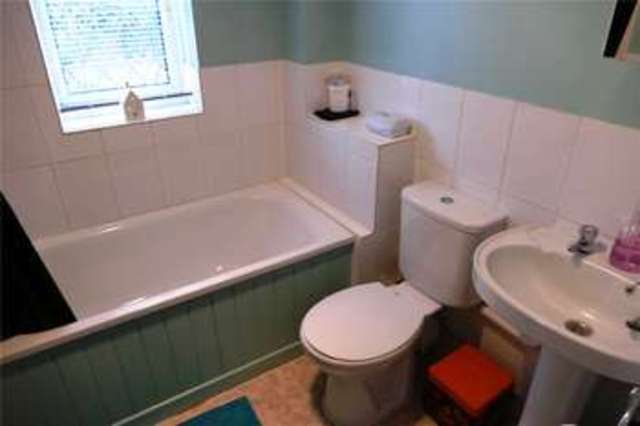  Image of 2 bedroom End of Terrace for sale in Sandstone Close Winnersh Wokingham RG41 at Winnersh Wokingham Winnersh, RG41 5XS