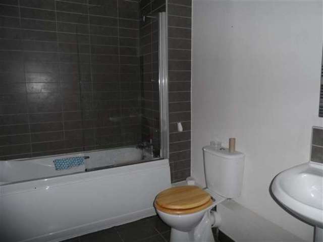  Image of 2 bedroom Apartment to rent in Free School Lane Halifax HX1 at Halifax, HX1 2JH