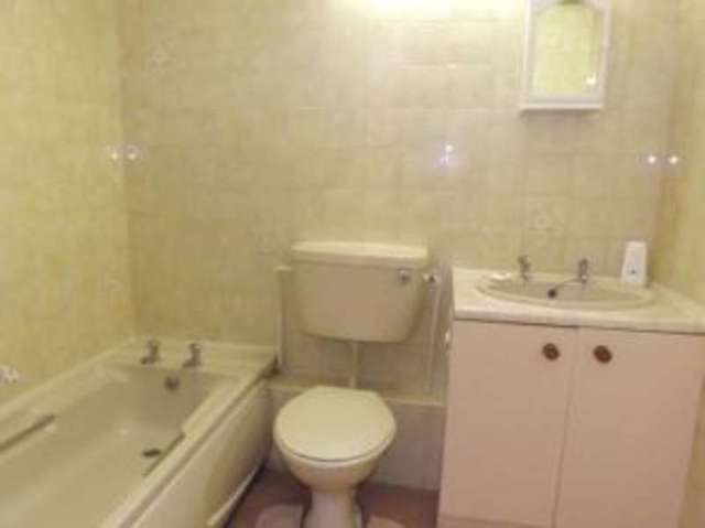  Image of 1 bedroom Flat for sale in Sawyers Hall Lane Brentwood CM15 at Sawyers Hall Lane Brentwood Shenfield, CM15 9BU