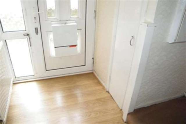  Image of 3 bedroom Maisonette to rent in Saxton Close London SE13 at London, SE13 5EQ