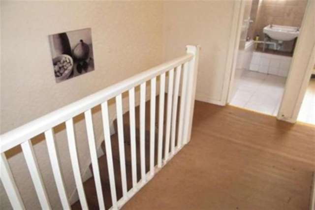  Image of 3 bedroom Maisonette to rent in Saxton Close London SE13 at London, SE13 5EQ