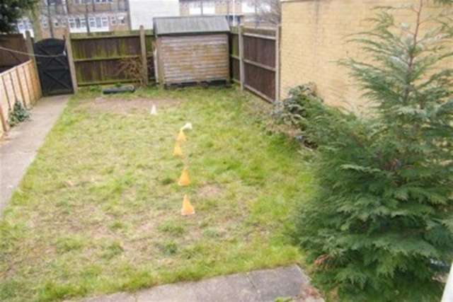  Image of 3 bedroom Maisonette to rent in Saxton Close London SE13 at London, SE13 5EQ
