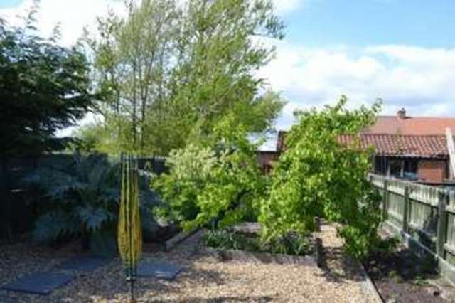  Image of 3 bedroom Detached house for sale in School Lane New Holland Barrow-upon-Humber DN19 at School Lane  Barrow-Upon-Humber, DN19 7RW