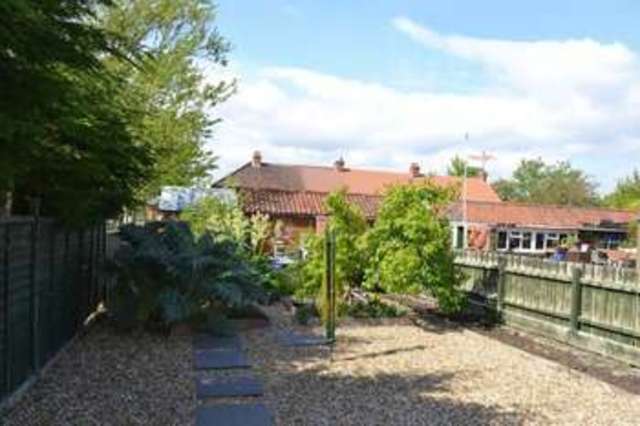  Image of 3 bedroom Detached house for sale in School Lane New Holland Barrow-upon-Humber DN19 at School Lane  Barrow-Upon-Humber, DN19 7RW