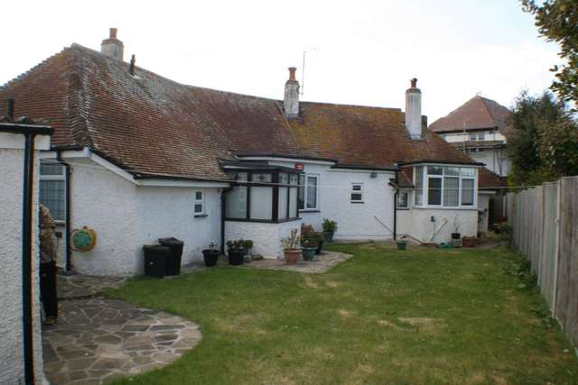  Image of 3 bedroom Bungalow for sale in Sea View Avenue Birchington CT7 at Sea View Avenue Minnis Bay Birchington, CT7 9LU