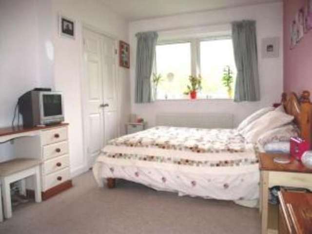  Image of 2 bedroom Flat for sale in Seacole Gardens Shirley Southampton SO16 at Seacole Gardens Southampton Coxford, SO16 6PN