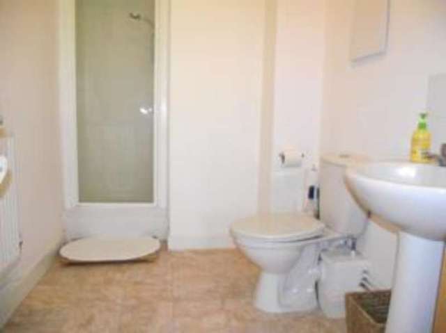  Image of 2 bedroom Flat for sale in Seacole Gardens Shirley Southampton SO16 at Seacole Gardens Southampton Coxford, SO16 6PN