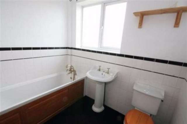  Image of 3 bedroom Detached house to rent in Hindover Road Seaford BN25 at Seaford, BN25 3NT