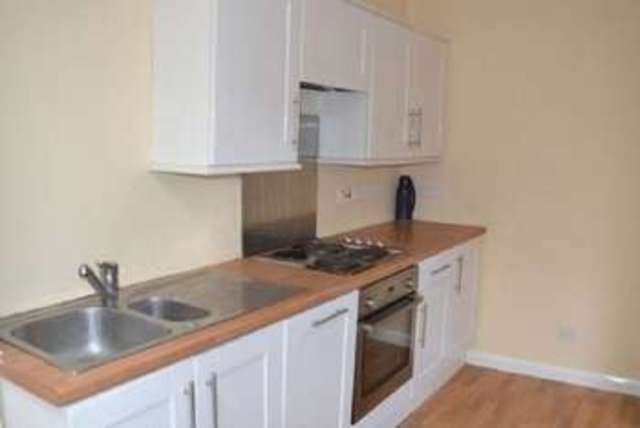  Image of 4 bedroom Terraced house to rent in Seaman Road Wavertree Liverpool L15 at Seaman Road  Liverpool, L15 3HZ