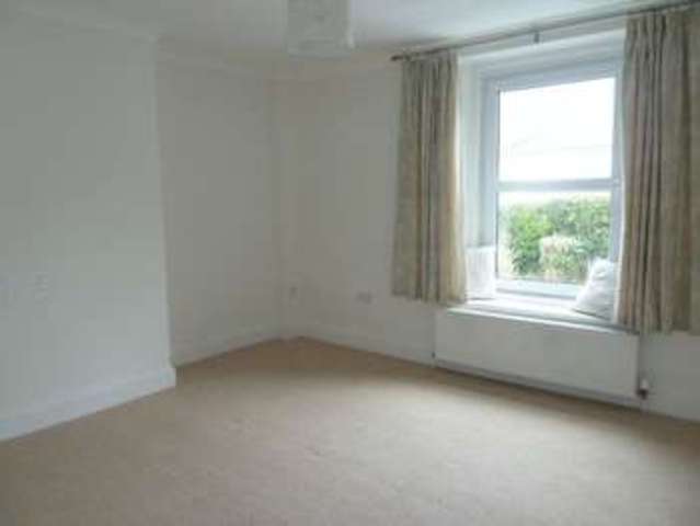  Image of 1 bedroom Flat to rent in Second Drive Teignmouth TQ14 at Second Drive  Teignmouth, TQ14 8TL