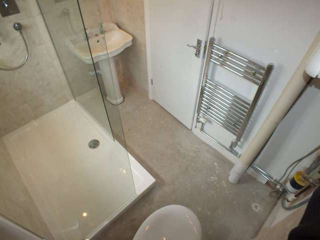  Image of 1 bedroom Detached house to rent in Shaftesbury Road Reading RG30 at Reading Berkshire Tilehurst, RG30 2QR