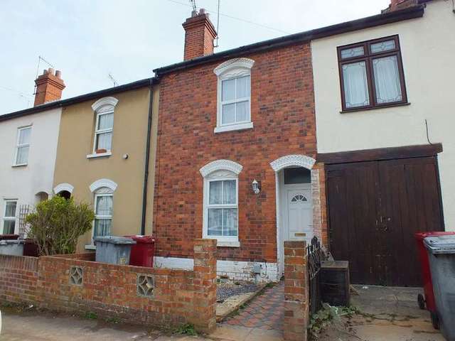  Image of 1 bedroom Detached house to rent in Shaftesbury Road Reading RG30 at Reading Berkshire Tilehurst, RG30 2QR