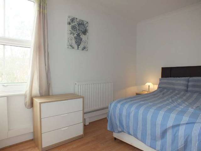  Image of 1 bedroom Detached house to rent in Shaftesbury Road Reading RG30 at Reading Berkshire Tilehurst, RG30 2QR