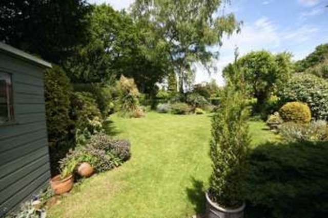  Image of 3 bedroom Detached house for sale in Shortheath Road Farnham GU9 at Shortheath Road  Farnham, GU9 8SL