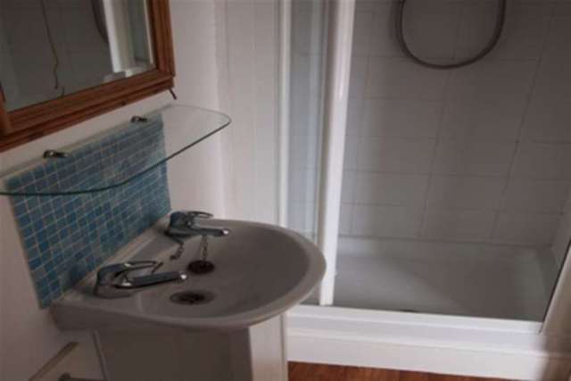  Image of 1 bedroom Flat to rent in Silver Street Taunton TA1 at Taunton, TA1 3DH