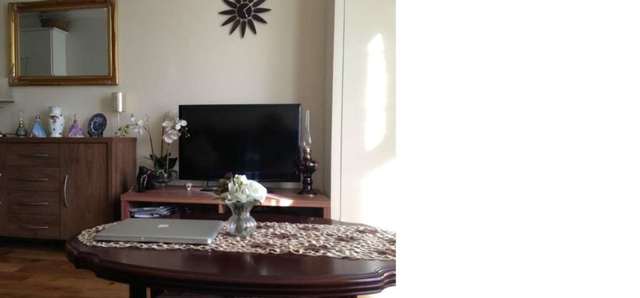  Image of Studio flat to rent in Sinclair Gardens London W14 at Sinclair Gardens Kensington London, W14 0AT