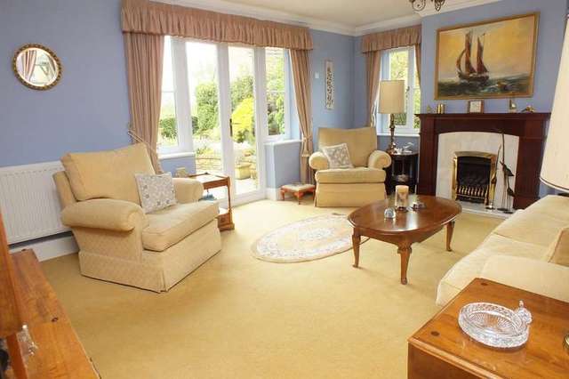  Image of 4 bedroom Detached house for sale in Kingfisher Place South Cerney Cirencester GL7 at South Cerney  Gloucestershire, GL7 5TG