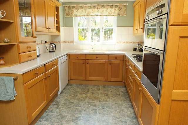  Image of 4 bedroom Detached house for sale in Kingfisher Place South Cerney Cirencester GL7 at South Cerney  Gloucestershire, GL7 5TG