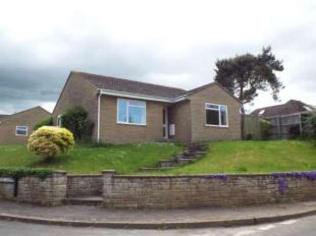  Image of 3 bedroom Bungalow for sale in Beaufort Gardens South Petherton TA13 at South Petherton Somerset South Petherton, TA13 5HS