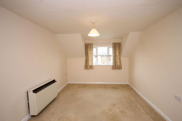  Image of 1 bedroom Retirement Property for sale in Bartholemew Court South Street Dorking RH4 at South Street Dorking, RH4 2EN