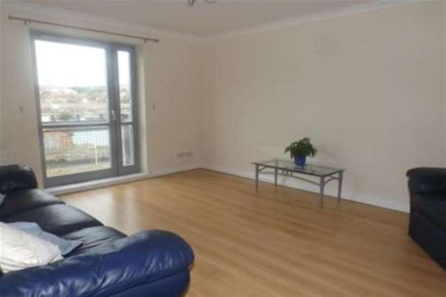  Image of 2 bedroom Flat to rent in South Victoria Dock Road Dundee DD1 at Dundee, DD1 3BQ