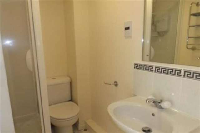  Image of 2 bedroom Flat to rent in South Victoria Dock Road Dundee DD1 at Dundee, DD1 3BQ