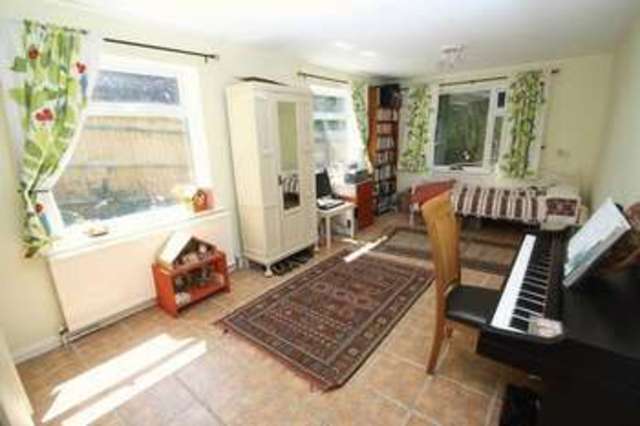  Image of 4 bedroom Detached house for sale in South View Downley High Wycombe HP13 at South View Downley High Wycombe, HP13 5UL