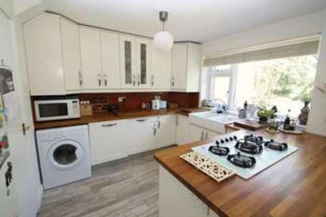  Image of 4 bedroom Detached house for sale in South View Downley High Wycombe HP13 at South View Downley High Wycombe, HP13 5UL