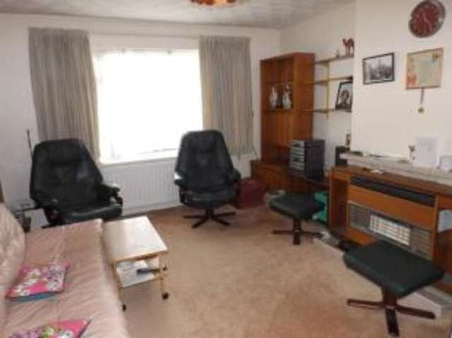  Image of 3 bedroom End of Terrace for sale in Englefield Road Southampton SO18 at Southampton Hampshire Bitterne, SO18 1AW