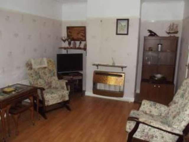  Image of 2 bedroom Bungalow for sale in Avon Road Southampton SO18 at Southampton Hampshire Bitterne, SO18 4FQ