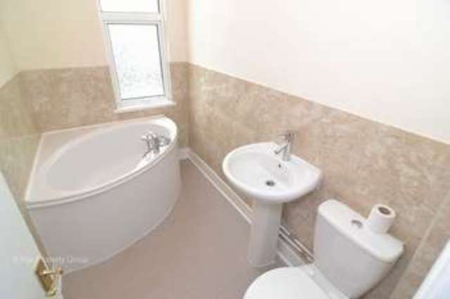  Image of 4 bedroom Terraced house for sale in Stanley Road Southend-on-Sea SS1 at Stanley Road  Southend-On-Sea, SS1 2HB