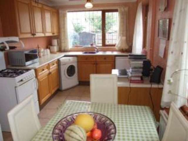  Image of 3 bedroom Detached house for sale in Oakhurst Road Southend-on-Sea SS2 at Southend-on-Sea Essex Prittlewell, SS2 5DT