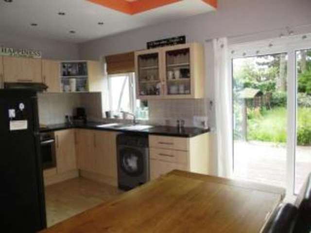  Image of 3 bedroom Detached house for sale in South Avenue Southend-on-Sea SS2 at Southend-on-Sea Essex Southchurch, SS2 4HT