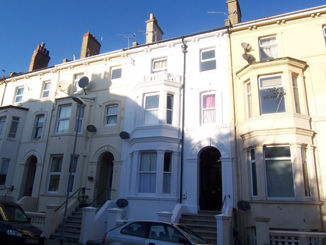  Image of 2 bedroom Flat to rent in Waverley Grove Southsea PO4 at Southsea  Portsmouth, PO4 0PZ