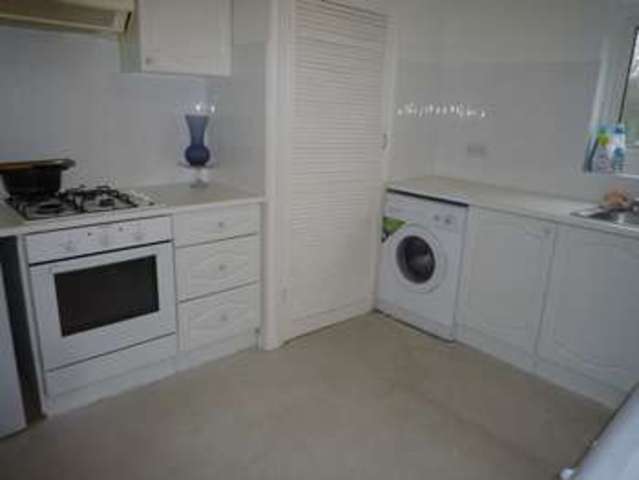  Image of 2 bedroom Flat to rent in Hale Lane Edgware HA8 at Hale Lane  Edgware, HA8 9QW