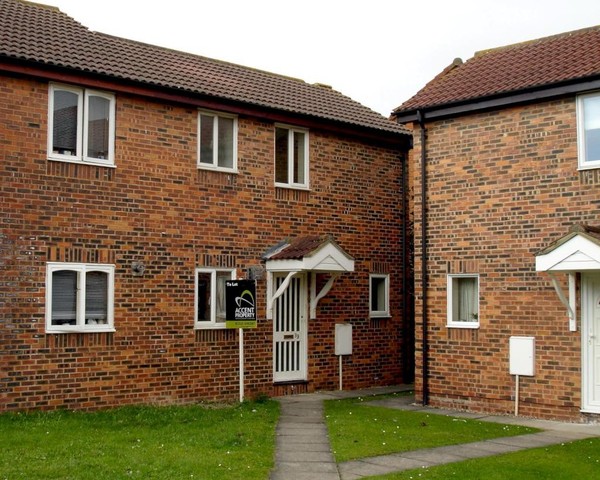  Image of 2 bedroom End of Terrace to rent in Speedwell Close Cherry Hinton Cambridge CB1 at Cherry Hinton, CB1 9YS