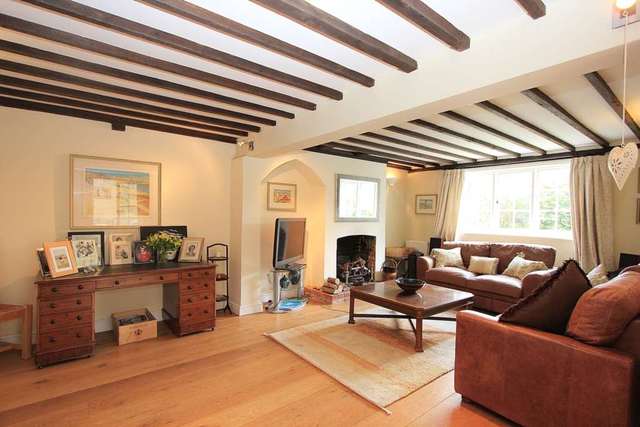  Image of 4 bedroom Semi-Detached house for sale in Spring Lane Aston Upthorpe Didcot OX11 at Spring Lane Aston Upthorpe Didcot, OX11 9EH