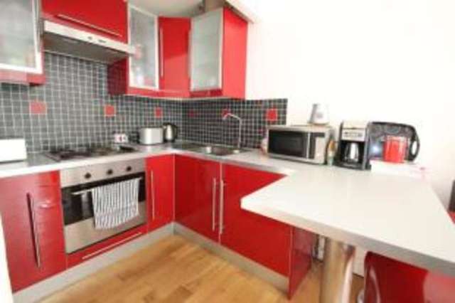  Image of 1 bedroom Flat for sale in Springhill Gardens Shawlands Glasgow G41 at Shawlands Glasgow Glasgow, G41 2EX
