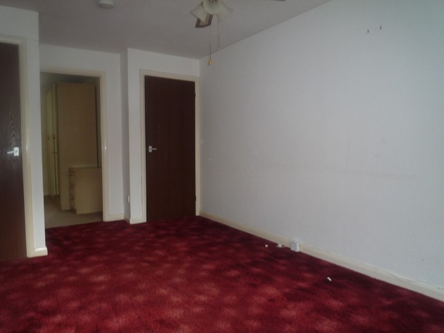  Image of 1 bedroom Flat to rent in Spruce Avenue Waterlooville PO7 at Waterlooville, PO7 8HR