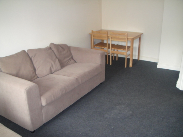  Image of 2 bedroom Flat to rent in St. Austell Road Chorlton Cum Hardy Manchester M16 at Chorlton  Manchester, M16 8WQ